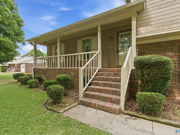3rd image of 113 Gordon Dr