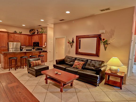 4th image of 103 E Gardenia St #3