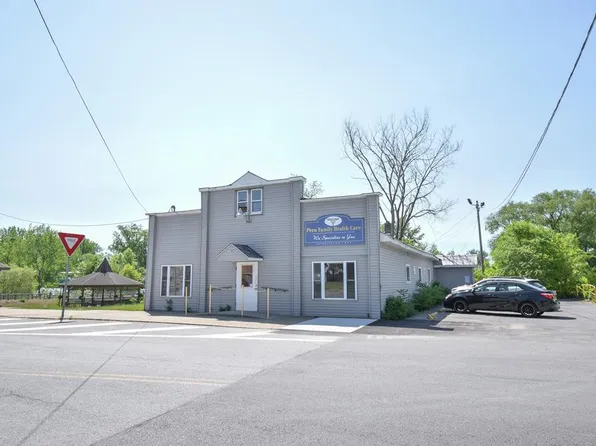 9 Elm St, Peru, NY 12972