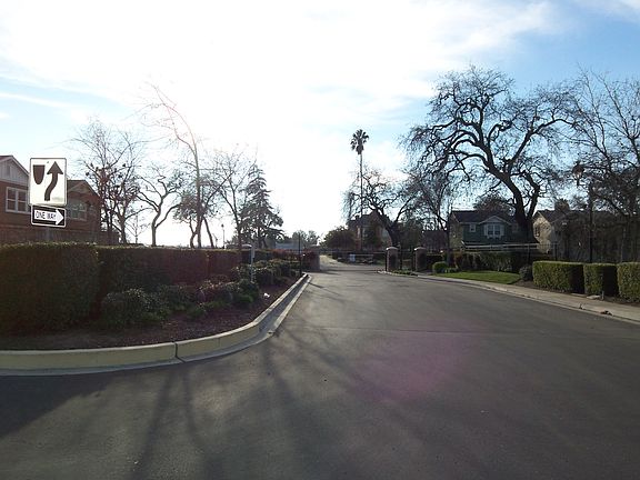 4th image of 1272 Woodbine Ct