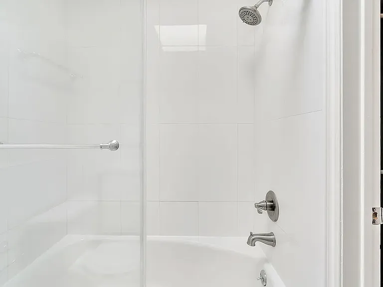 929 S Bedford St #302 — Photo 17