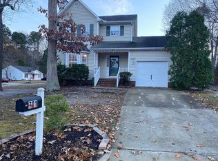 701 Edgeworth Ct, Fuquay Varina, NC 27526