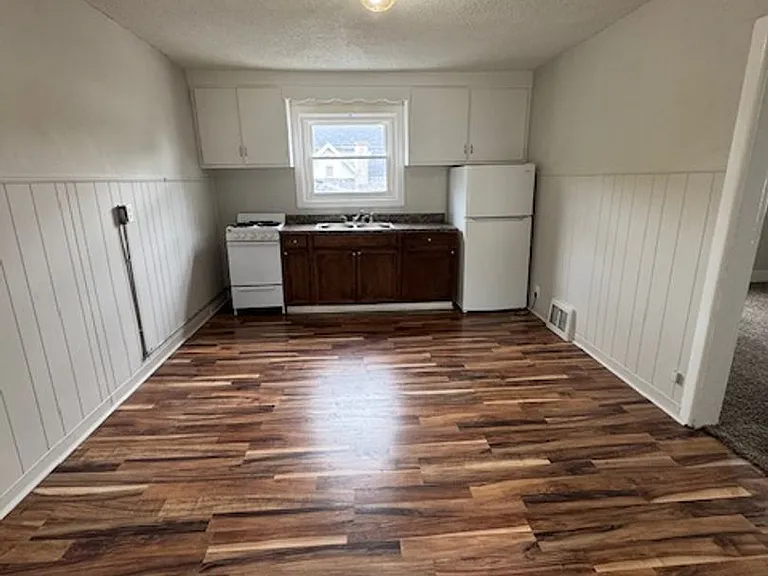 633 Runnion Ave — Photo 3