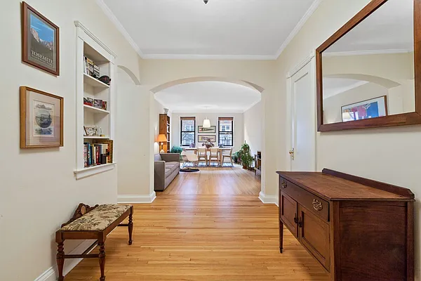 Sold by Compass | media 14