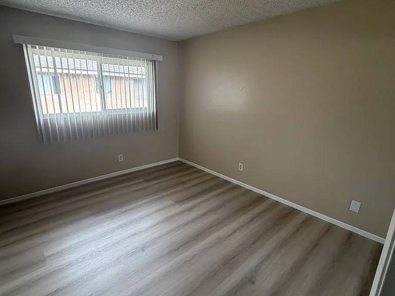 1602 E Fairfield Ct #4 — Photo 11