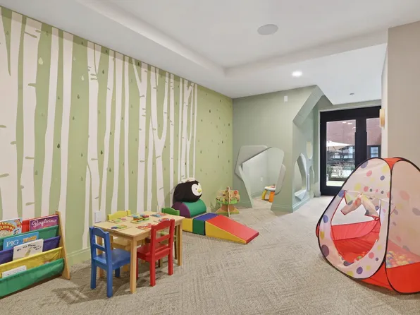 520 West 43rd Street image 17 of 20