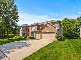 1700 Heron Way, Hoffman Estates, IL 60192