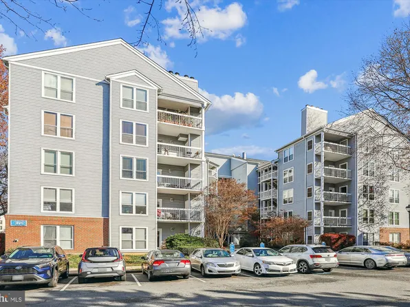 3175 Summit Square Dr #5-D7, Oakton, VA 22124