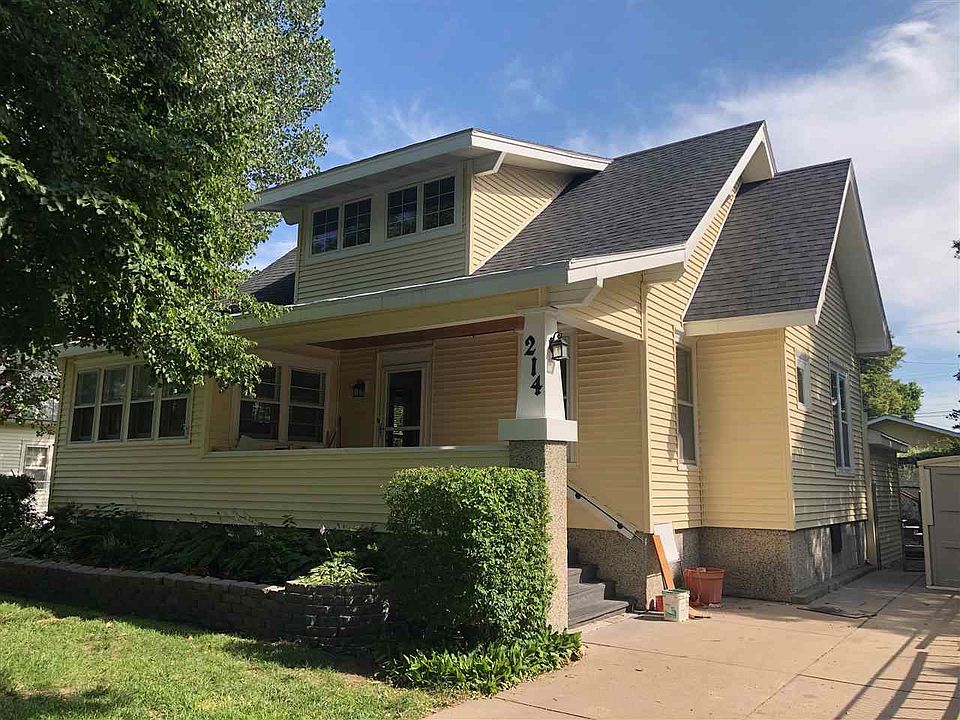1st image of 214 W 2nd St
