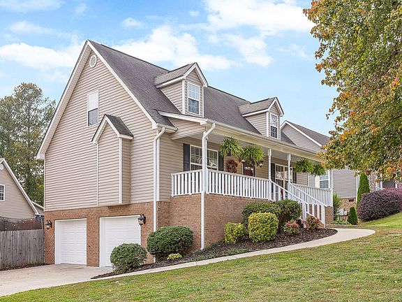 2nd image of 141 Boxwood Dr