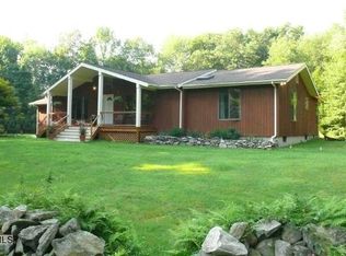 15 Sherman St, Sandy Hook, CT 06482