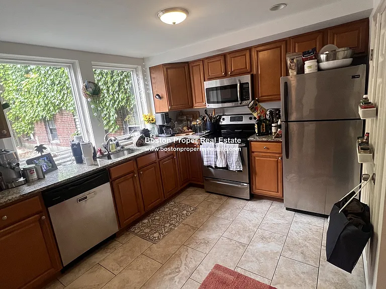 12 Aberdeen St #1 — Photo 8