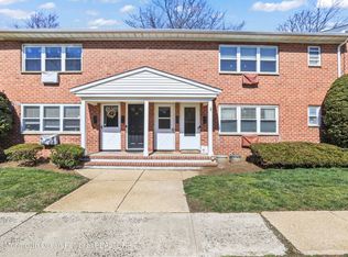 16 King James Ln, Atlantic Highlands, NJ