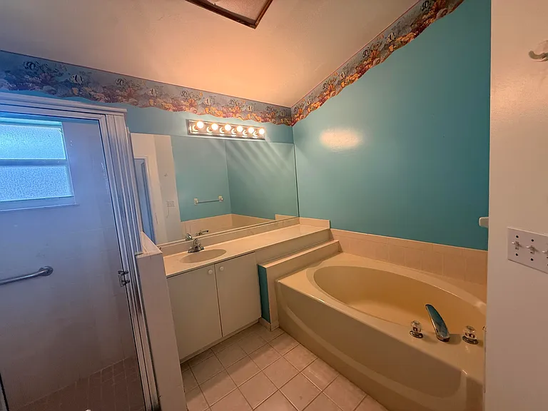 1765 SW Desert Ave — Photo 12