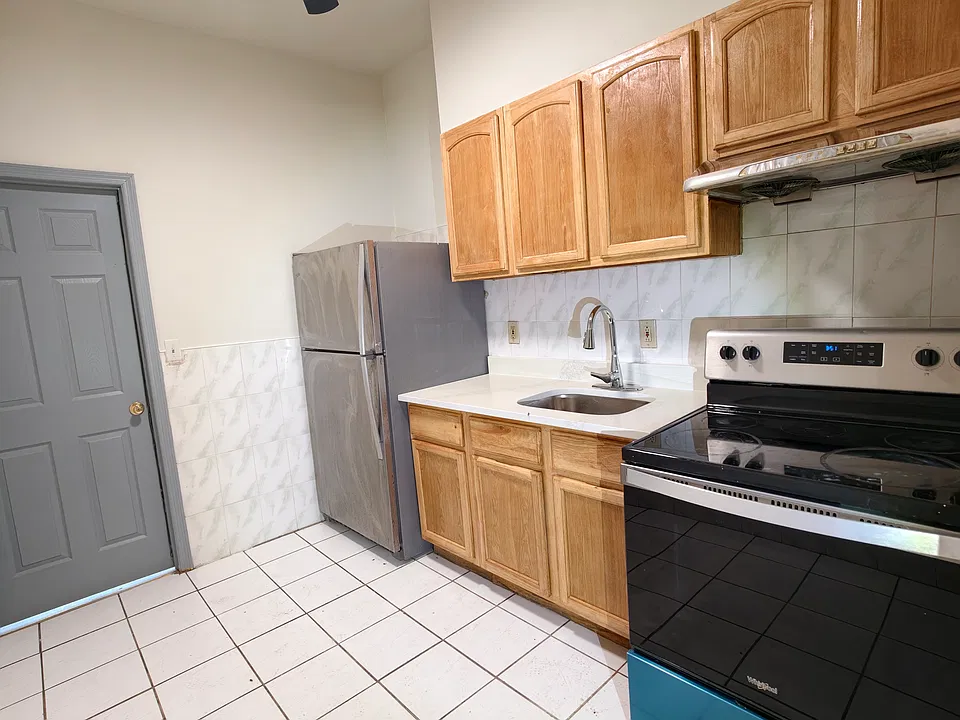 358 Snyder Ave #1