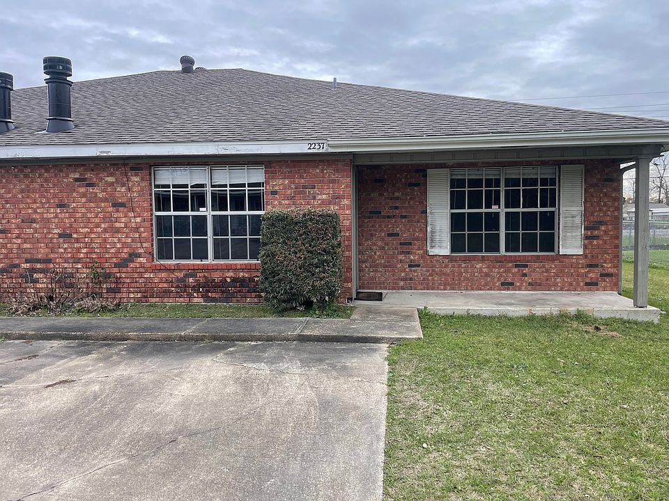 1st image of 2237 Linda Ave #2237