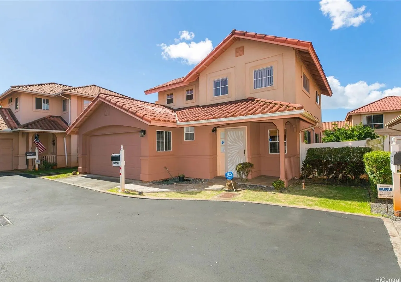 3/2.5 in the Tropics of Waikele Available Now — Photo 1