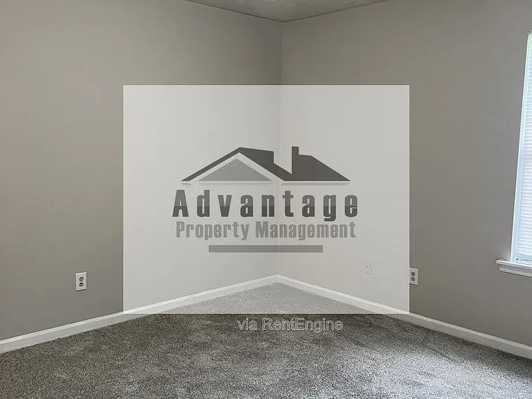 980 Ohara Dr — Photo 13