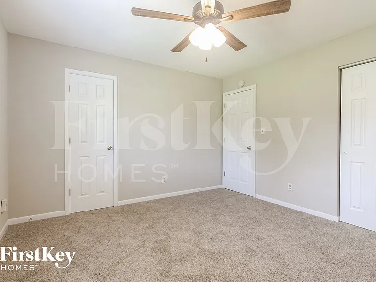 6005 Dollar Hide South Dr — Photo 8