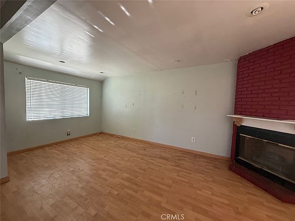 3rd image of 13034 Woodridge Ave
