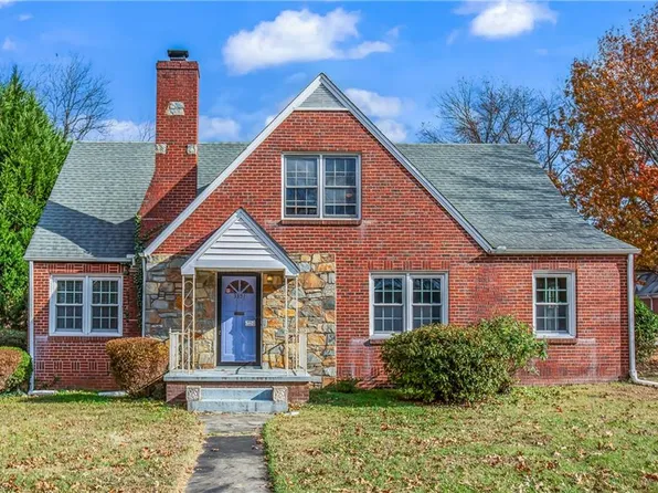 3351 Konnoak Dr, Winston Salem, NC 27127