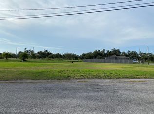 147 Rob Cir, Rockport, TX 78382