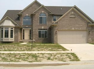 21363 Ascot Dr, Macomb, MI 48044