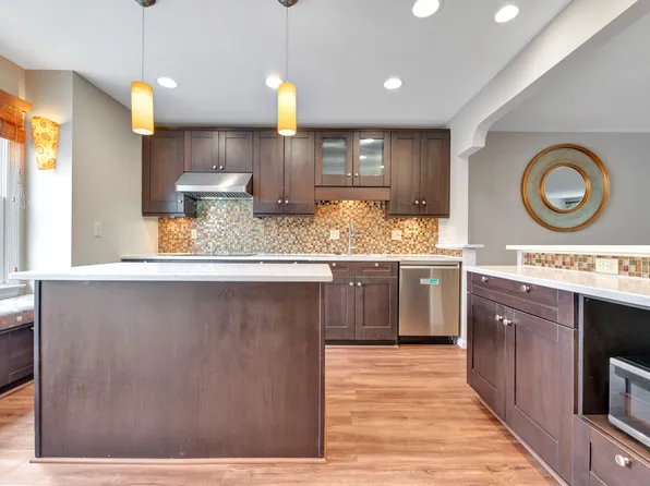 1053 N George Mason Dr, Arlington, VA 22205