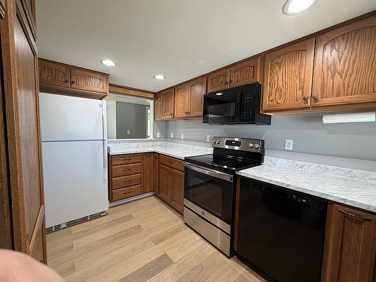 809 Stanton Ave — Photo 13