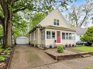 703 E Elm St, Urbana, IL