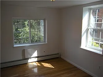 Rented by R New York