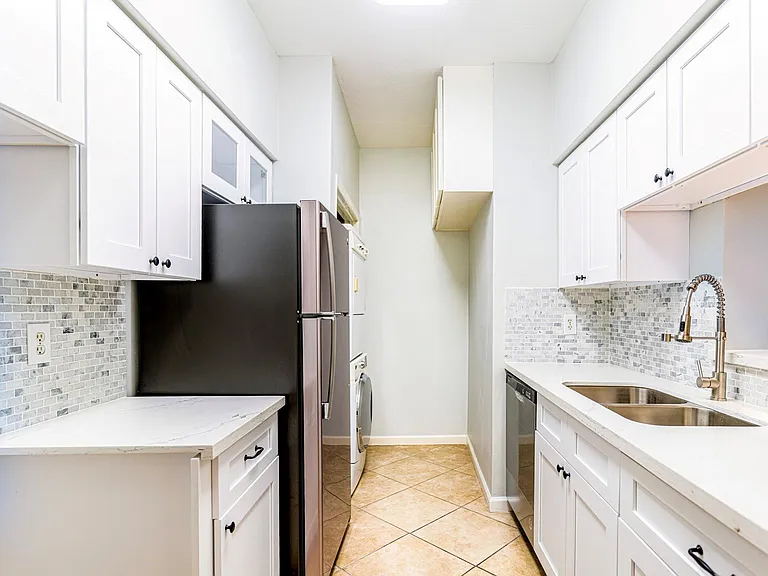 1818 Augusta Dr #27 — Photo 10