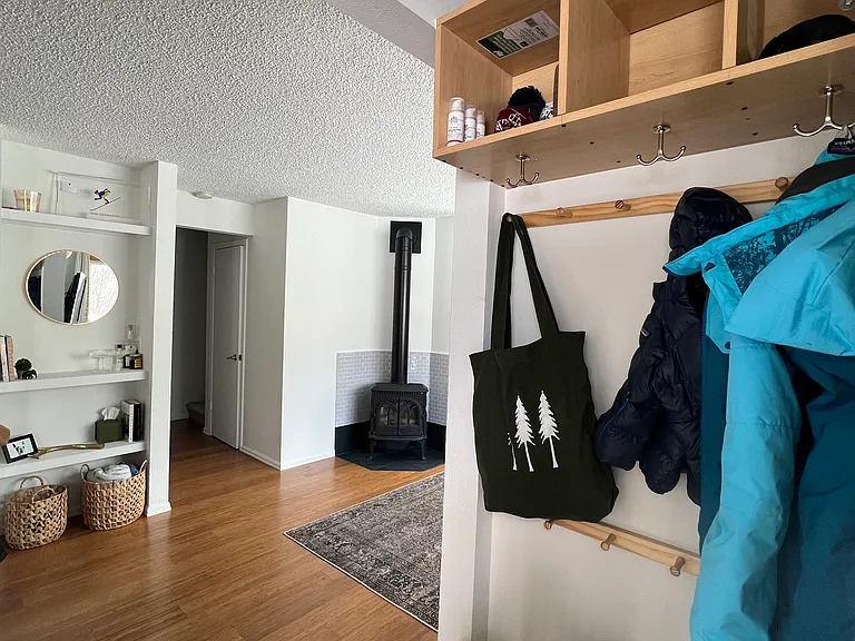 18 Cedar Ct — Photo 2