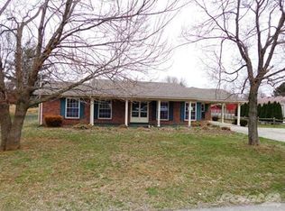 3202 Westland Dr, Bardstown, KY 40004