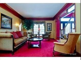 445 N Delany Rd, Gurnee, IL 60031