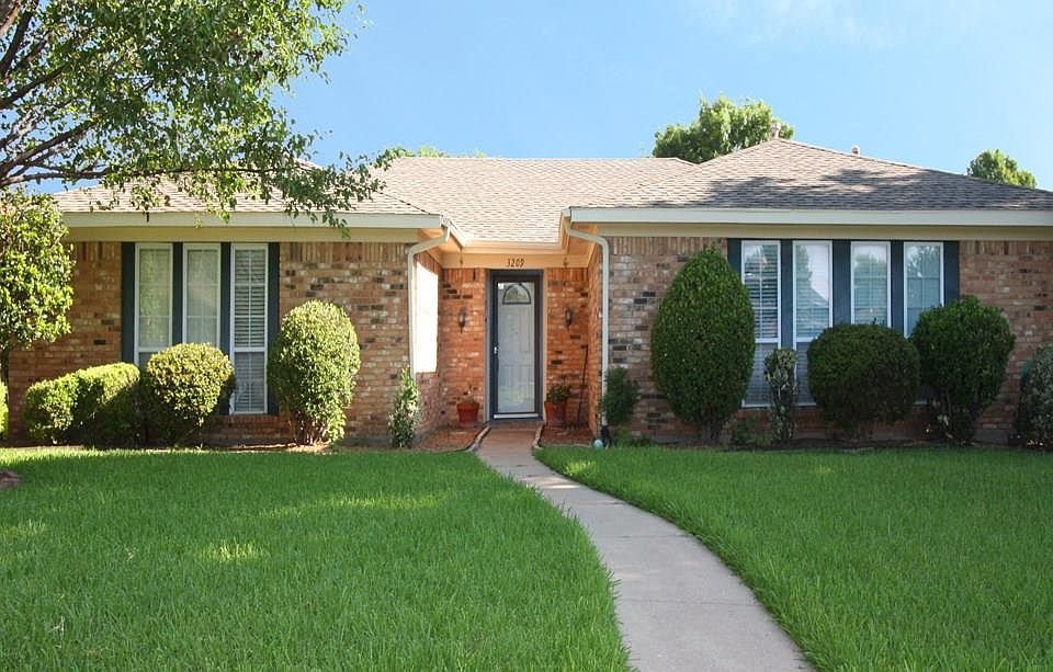 1st image of 3209 Steven Dr
