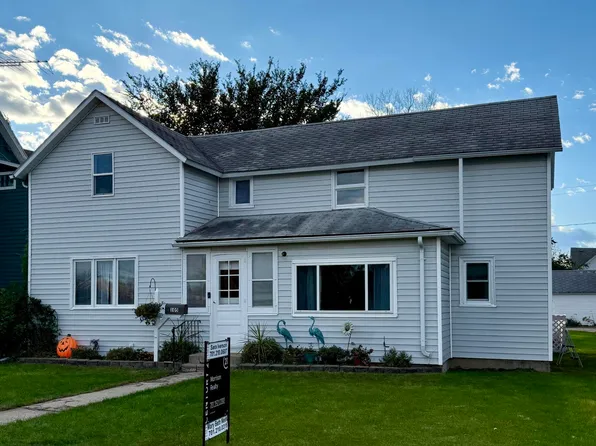 105 N 8th St, Oakes, ND 58474