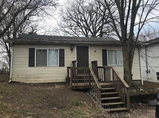 16 Hillcrest Ave, Fox Lake, IL