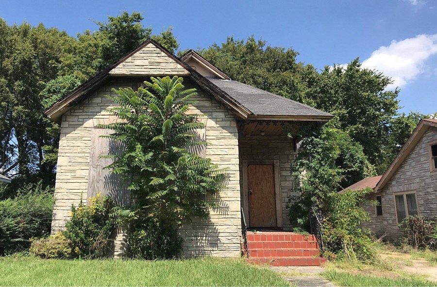1st image of 582 Walker Ave