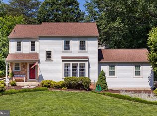 4354 Silas Hutchinson Dr, Chantilly, VA 20151