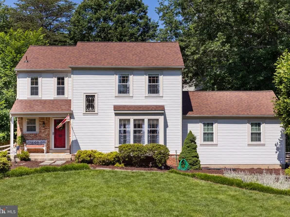 4354 Silas Hutchinson Dr, Chantilly, VA 20151