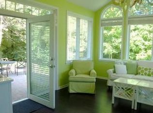 12738 Whisper Ridge Dr, Freeland, MI 48623