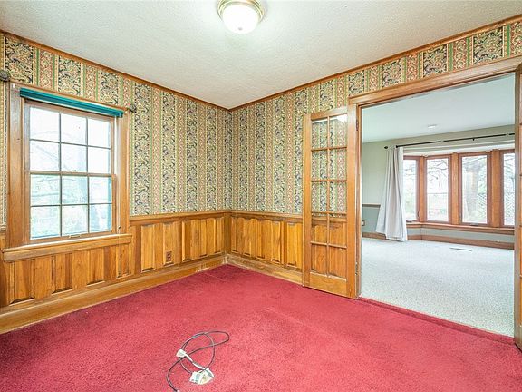 4th image of 328 49th St