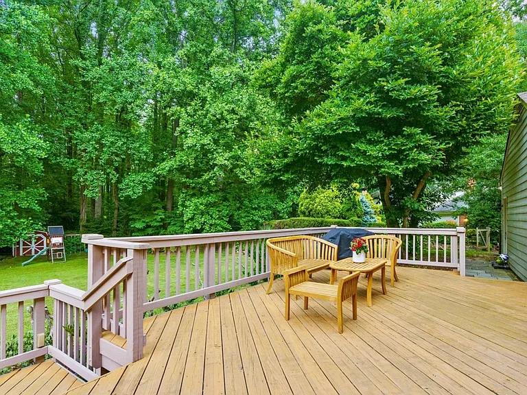 11002 Warwickshire Dr — Photo 53
