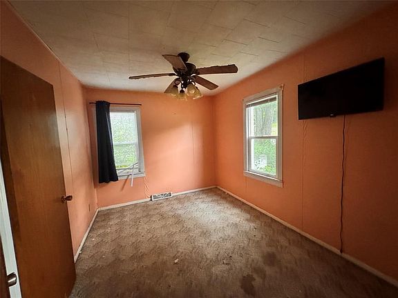3rd image of 409 Poplar Street
