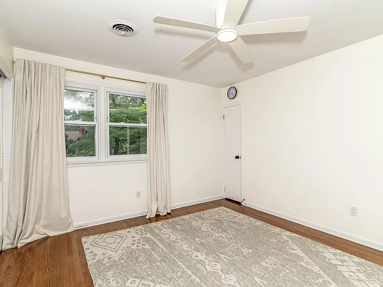 1800 Lark Ln — Photo 38