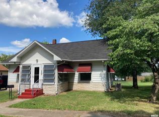 1012 S 12th St, Herrin, IL 62948