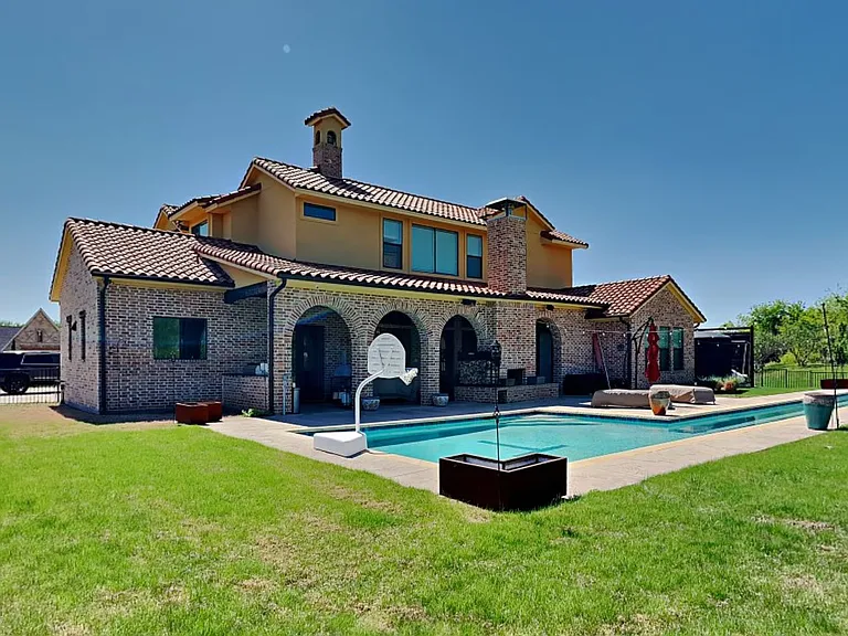 7916 Bella Flora Dr — Photo 26