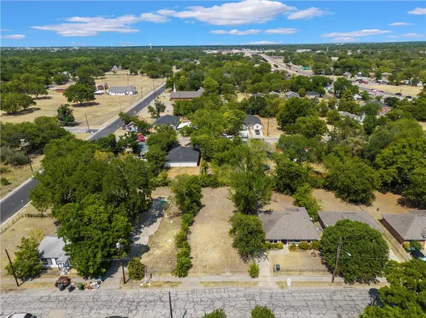 919 Linn St, Waco, TX 76704