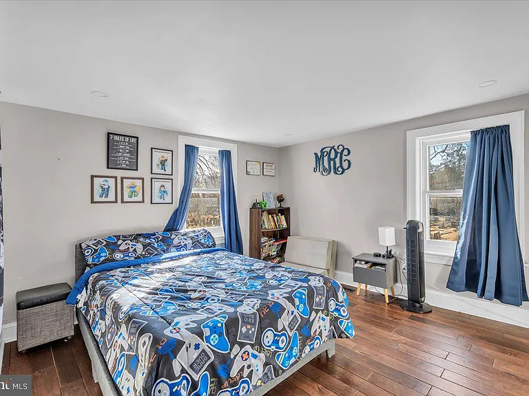 406 Kings Hwy E — Photo 14